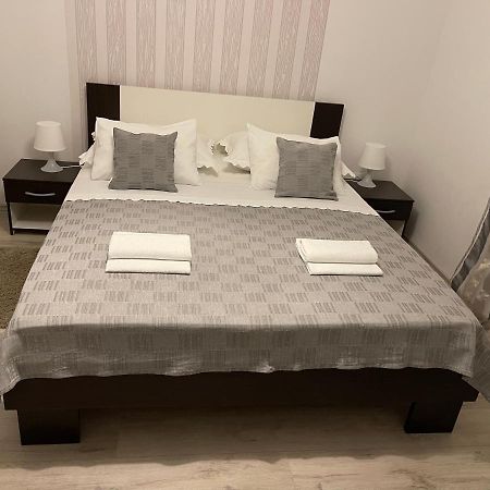 Apartments Antisa Baska Voda Ngoại thất bức ảnh