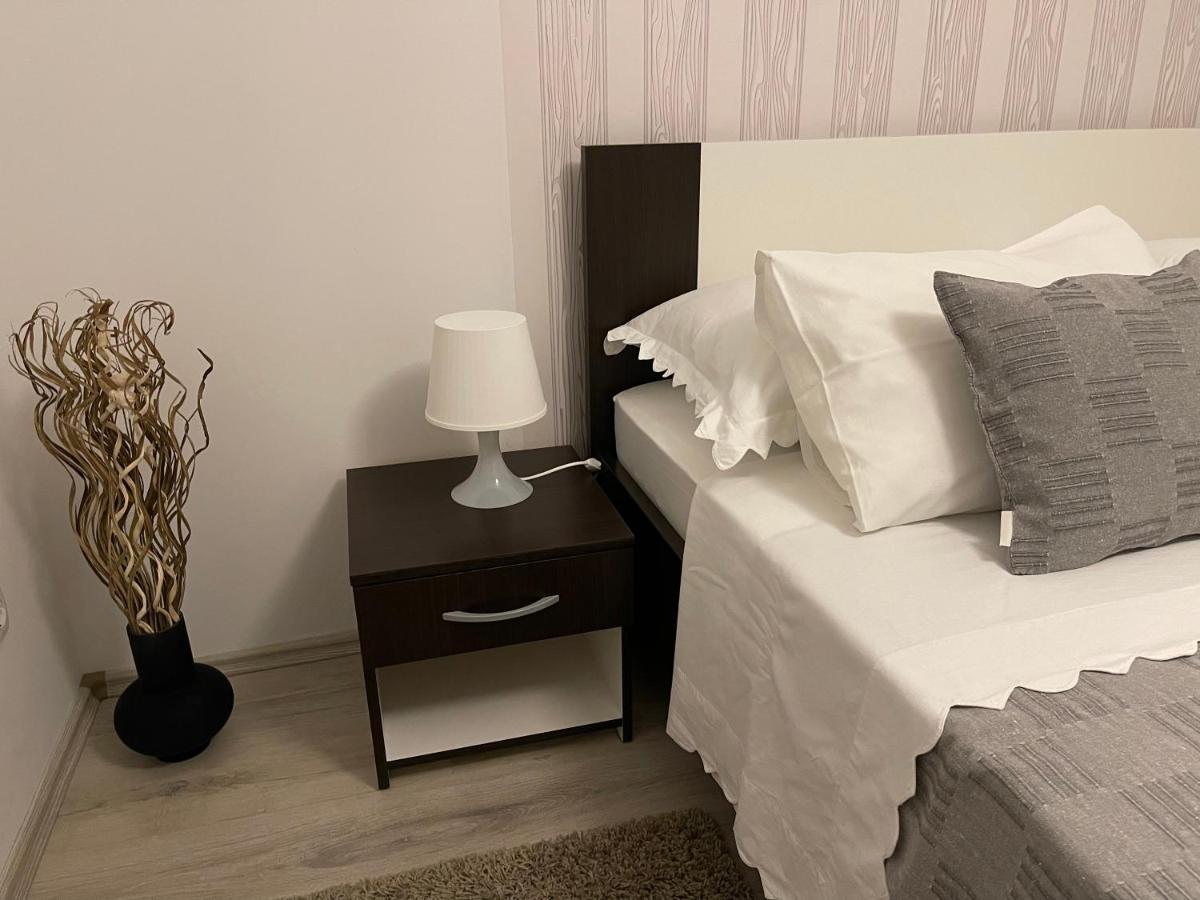 Apartments Antisa Baska Voda Ngoại thất bức ảnh